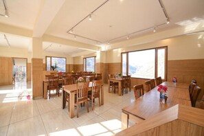 Dining - Biker Gang Hotel & Cafe By OTABoostup (Keylong)