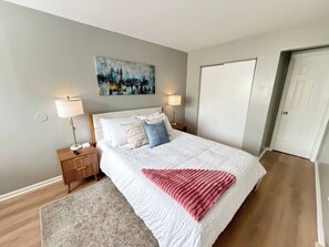 Ferros/tábuas de passar roupa, Wi-Fi de cortesia, roupa de cama