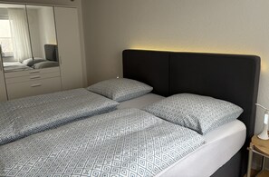 1 Schlafzimmer, Bügeleisen/Bügelbrett, kostenloses WLAN, Bettwäsche