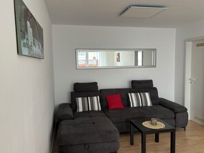 Living area - Vrbo Property (Hückeswagen)