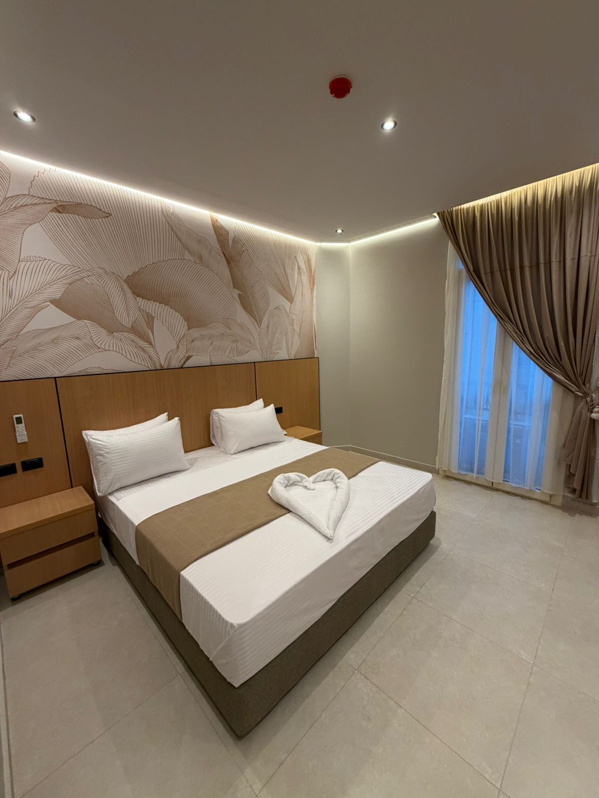 Deluxe Double Room, City View | In-room safe, desk, free WiFi