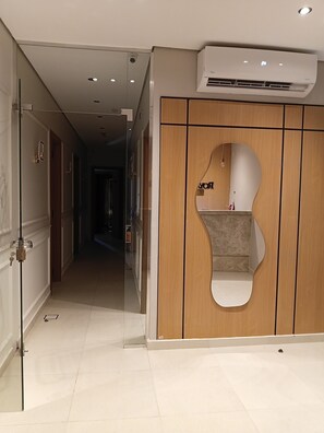 Interior - Royal Hotel (Qasr El Nil)
