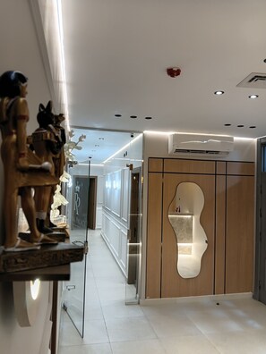 Interior - Royal Hotel (Qasr El Nil)