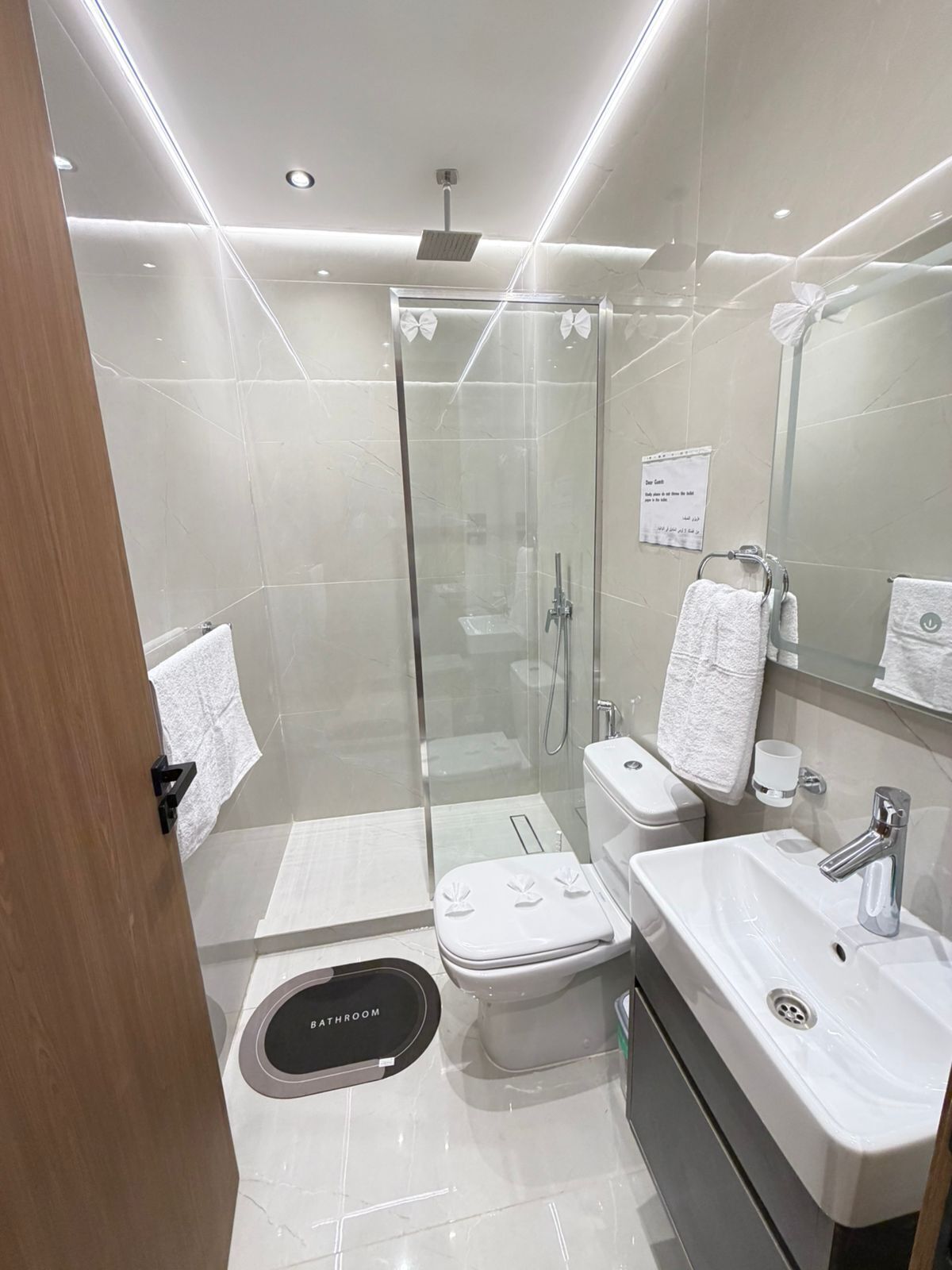 Deluxe Double Room, City View | Bathroom | Separate tub and shower, hair dryer, slippers, towels