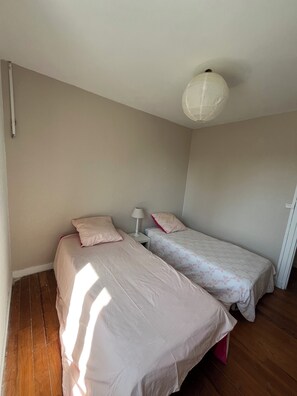 WiFi, bed sheets - Dependency rental in the countryside between land and sea, ideal for families! (Guipavas)