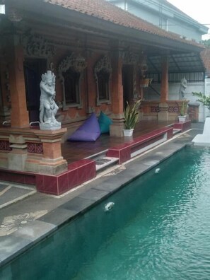 Standard Double Room, Non Smoking, Balcony | Pool | Outdoor pool, sun loungers - Inn Between Hostel (UBUD)