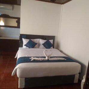 Standard Double Room, Non Smoking, Balcony | Desk, free WiFi, bed sheets - Inn Between Hostel (UBUD)