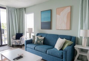 Living area - The Sea Star Oceanfront: 3BR/2BA Hot Tub, Pools & Balcony. Steps to the Beach! (North Myrtle Beach)