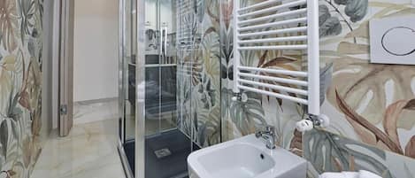Single Room, Courtyard View | Bathroom