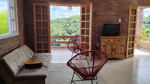 Chácara Sol de Primavera - Near Setiba in Guarapari and surrounded by nature.