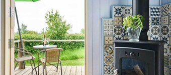 Host Stay Shepherds View