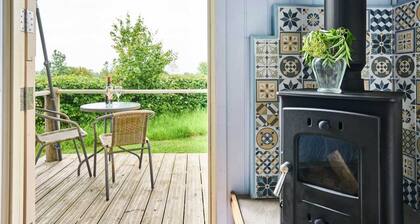 Host Stay Shepherds View