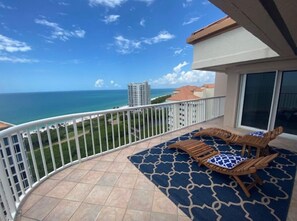 Property grounds - 12th Floor Penthouse Spectacular Gulf Views in Naples, 3 Bedrooms (Naples)