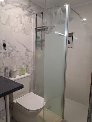 Bathroom - Vrbo Property (Setúbal)