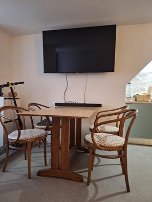 Dining - Vrbo Property (Setúbal)