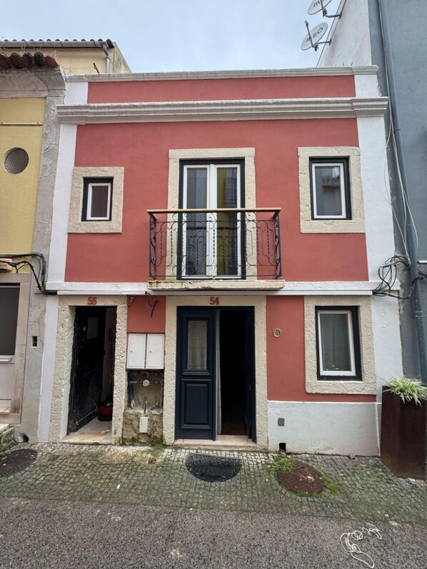 Exterior detail - Vrbo Property (Setúbal)