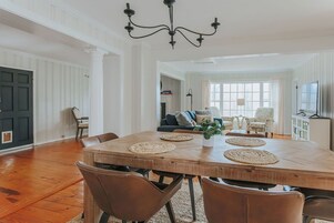 Cottage, Private Bathroom (Artisan's Cottage) | Dining