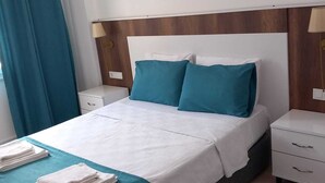 Ảnh chưa phân loại, 5 trong số 18 ảnh, nút