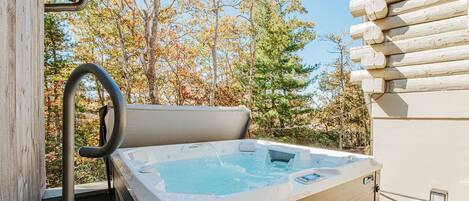 House, Private Bathroom (Art & Soul) | Outdoor spa tub