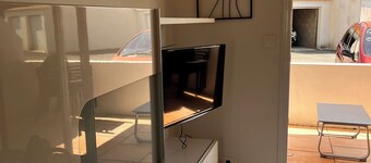 39 m² single-level apartment with a small terrace and a 20 m² private garage