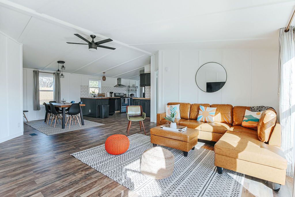 Cottage, Private Bathroom (Basecamp Cottage) | Lounge