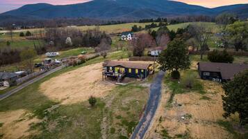 Ferienhaus, eigenes Bad (Basecamp Cottage) | Aussenbereich