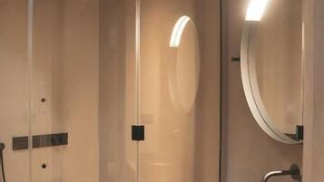 Superior Double Room, Balcony | Bathroom | Shower, hydromassage showerhead, eco-friendly toiletries, hair dryer