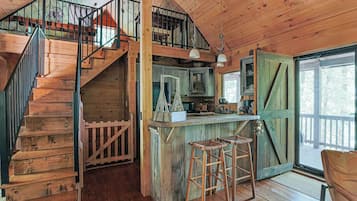 Ferienhütte, eigenes Bad (Bear Tracks Cottage) | Gemeinschaftsküche