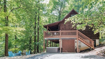 Cabin, Private Bathroom (Bear Tracks Cottage) | Exterior