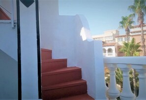 Property grounds -  APARTMENT NEXT TO THE BEACH A/C  ROOF TERRACE WIFI UK TV SPANISH (Torrevieja)