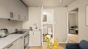 Refrigerador, horno, placa de cocina, lavavajillas