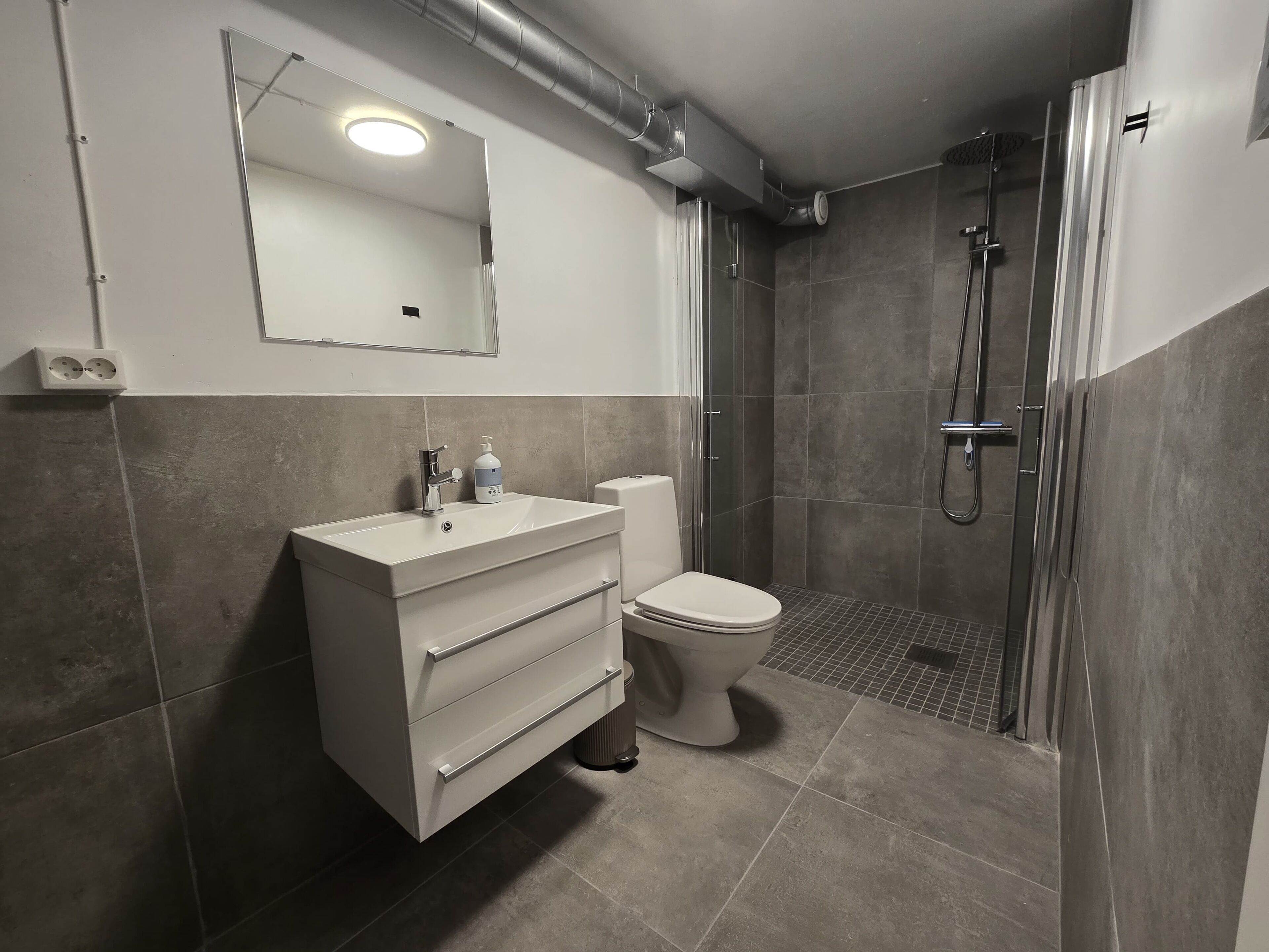 Basic Triple Room | Free WiFi