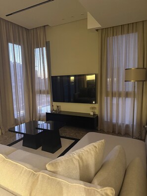 Living area - Luxury one-bed apartment in the heart of New Cairo, serviced by JW Marriott (Cairo Governorate)