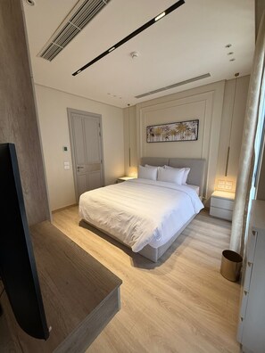 Iron/ironing board, WiFi, bed sheets - Luxury one-bed apartment in the heart of New Cairo, serviced by JW Marriott (Cairo Governorate)