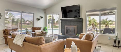 House (3 Bedrooms) | Interior