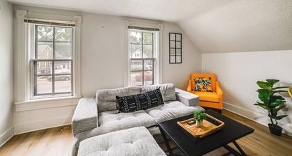 Walkable Apt in Dtwn Michigan City! 2 Mi to Beach