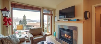 Dual Chelan Resort Suites: Pool, Hot Tub & Beach