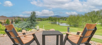 Golf Course & Mtn Views: Romantic Colorado Getaway