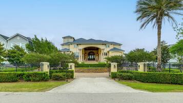 Vila (6 Bedrooms) | Interior