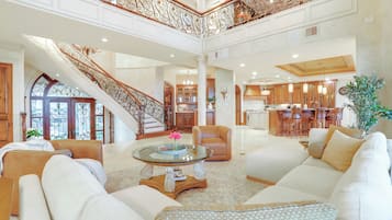 Villa (6 Bedrooms) | Interior