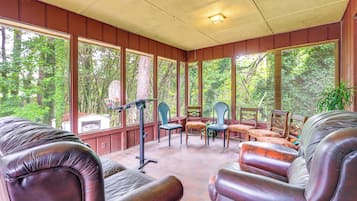 House (3 Bedrooms) | Front of property