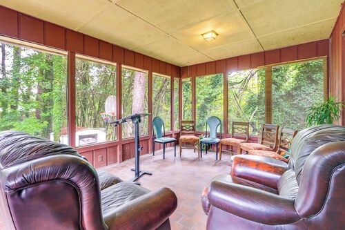 Near Southern Regional MC! Commuter-friendly Base