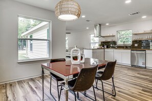 Casa (2 Bedrooms) | Interior