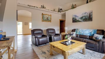House (2 Bedrooms) | Front of property