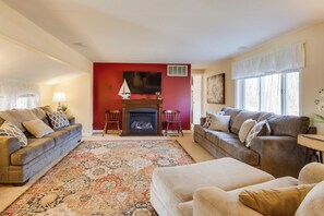 Interior - Steps to Chautauqua Lake! Mayville Haven w/ Patio (Mayville)