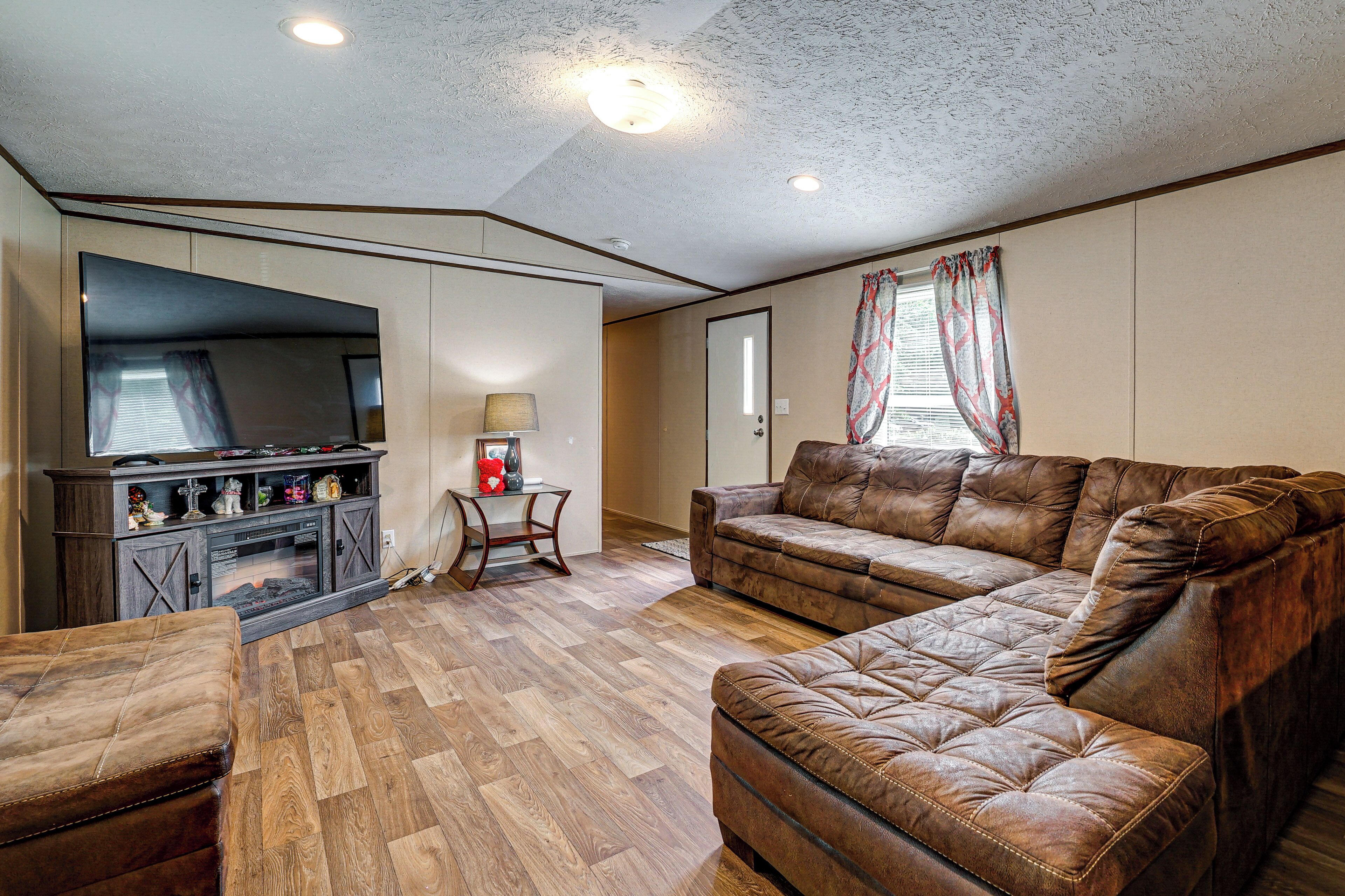 House (3 Bedrooms) | Front of property