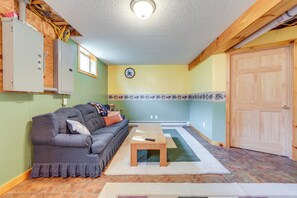 Interior - 12 Mi to Old Forge Pond! Group Basecamp w/ Grill (Forestport)