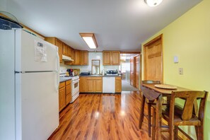 Interior - 12 Mi to Old Forge Pond! Group Basecamp w/ Grill (Forestport)