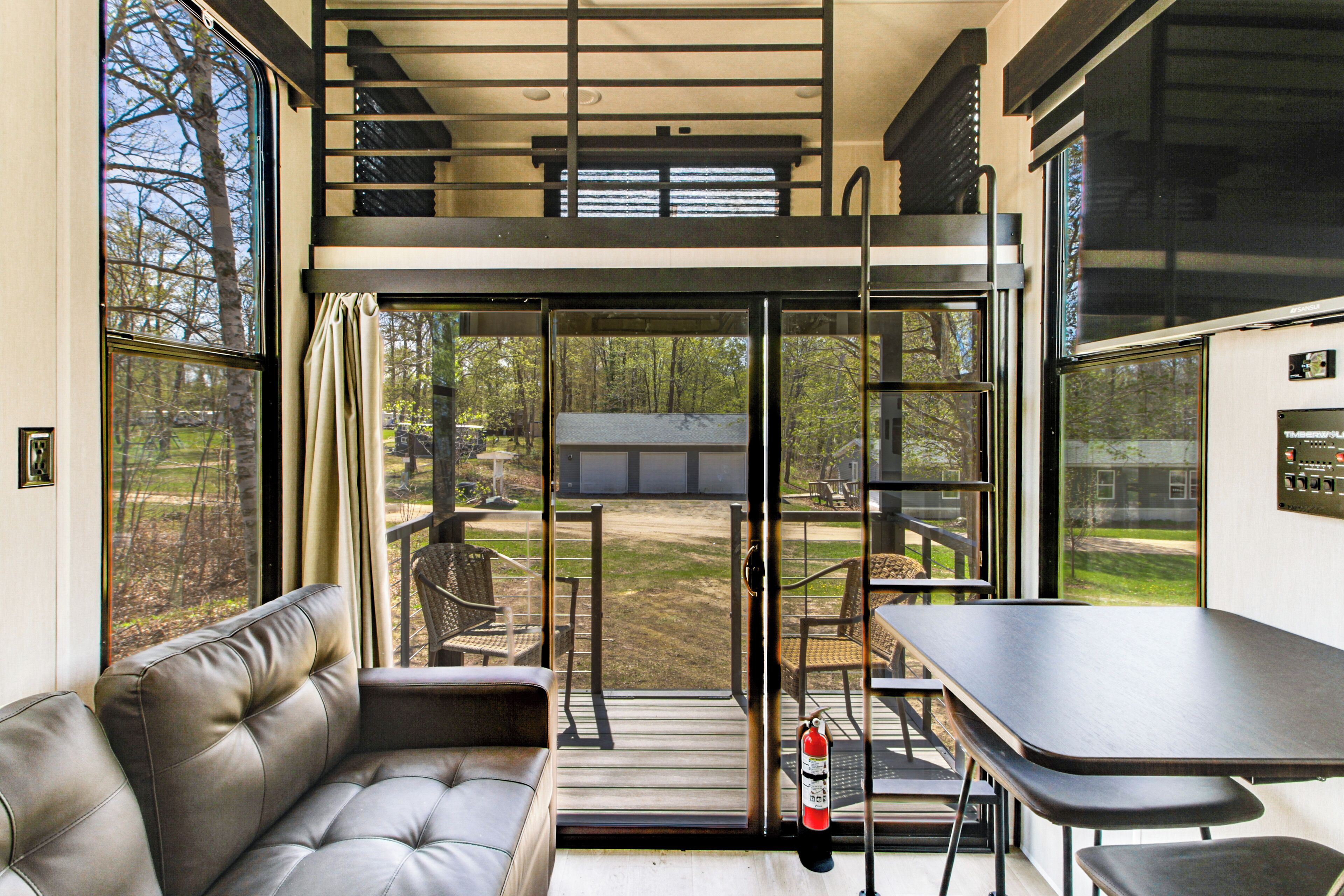 House (1 Bedroom) | Interior