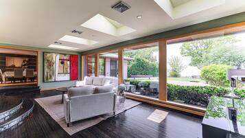 House (3 Bedrooms) | Front of property